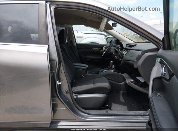 5N1AT2MN6HC738372 2017 NISSAN ROGUE Gray Вид салону спереду