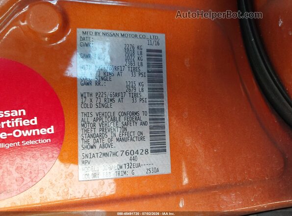 5N1AT2MN7HC760428 2017 NISSAN ROGUE Orange Engine compartment view