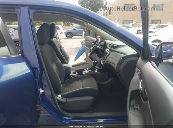 5N1AT2MN8HC730175 2017 NISSAN ROGUE Blue Widok wnętrza z przodu