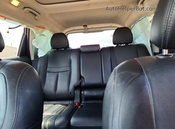 5N1AT2MT0GC805870 2016 NISSAN ROGUE Blue Rear seats view
