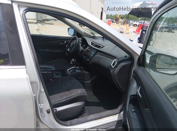 5N1AT2MT0GC899183 2016 NISSAN ROGUE Gray Front interior view