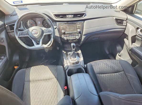 5N1AT2MT0HC800847 2017 NISSAN ROGUE Silver Առջևի վահանակի տեսք