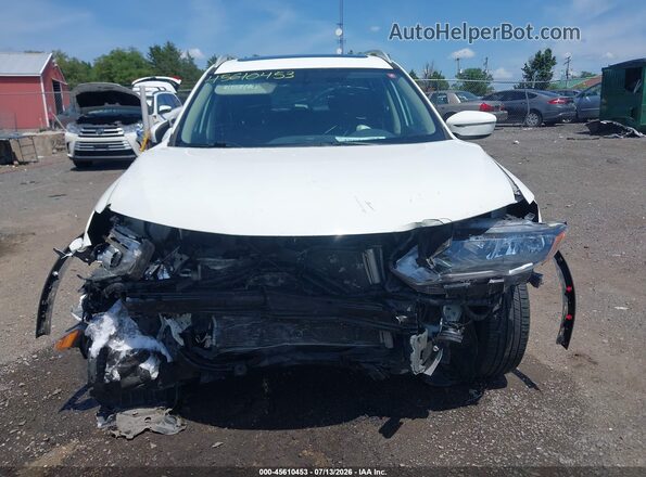 5N1AT2MT0HC897385 2017 NISSAN ROGUE White Вид задньої частини салону
