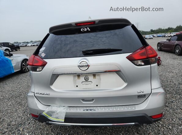 5N1AT2MT0JC811000 2018 NISSAN ROGUE Silver Widok z tyłu