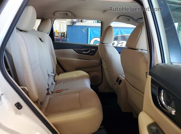 5N1AT2MT1HC844985 2017 NISSAN ROGUE White Vista de los asientos traseros