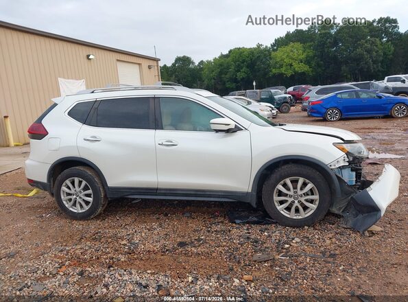 5N1AT2MT1JC806744 2018 NISSAN ROGUE White Սալոնի հետևի տեսք