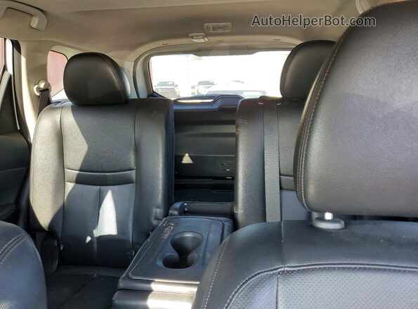 5N1AT2MT1KC726314 2019 NISSAN ROGUE White Rear seats view