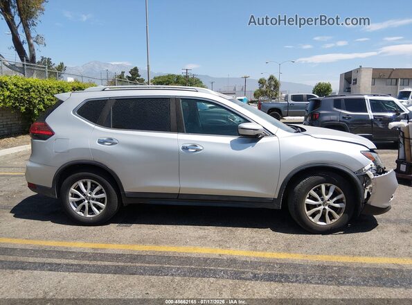 5N1AT2MT2HC746404 2017 NISSAN ROGUE Silver Rear interior view