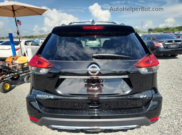 5N1AT2MT2HC825944 2017 NISSAN ROGUE Black Հետևի տեսք