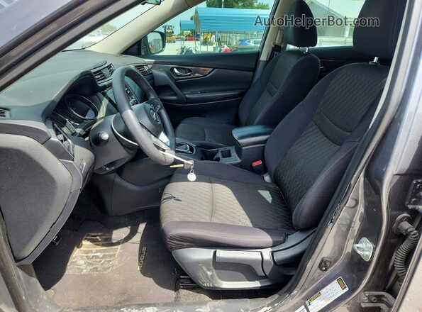 5N1AT2MT2HC883701 2017 NISSAN ROGUE Charcoal Вид салону спереду
