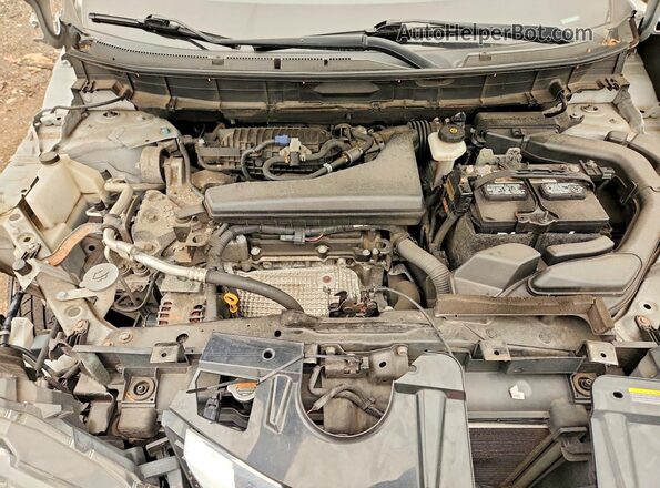 5N1AT2MT2JC730922 2018 NISSAN ROGUE Silver Vista interior trasera