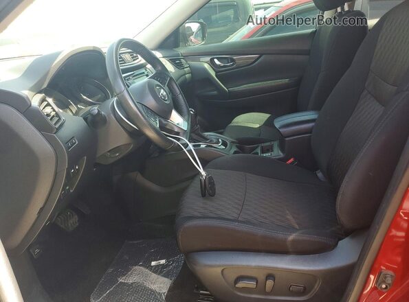 5N1AT2MT2JC804288 2018 NISSAN ROGUE Red Front interior view