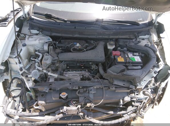 5N1AT2MT2KC796677 2019 NISSAN ROGUE White Rear view