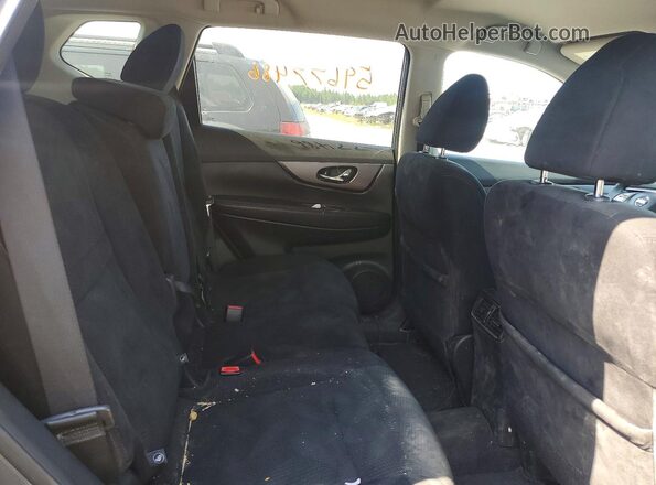 5N1AT2MT3GC853914 2016 NISSAN ROGUE Gray Rear interior view