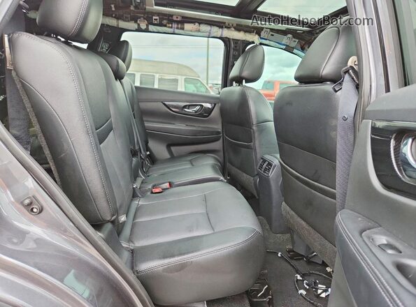 5N1AT2MT3HC864736 2017 NISSAN ROGUE Серый Вид задней части салона