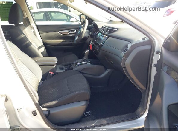 5N1AT2MT3JC757739 2018 NISSAN ROGUE Silver Vista interior delantera