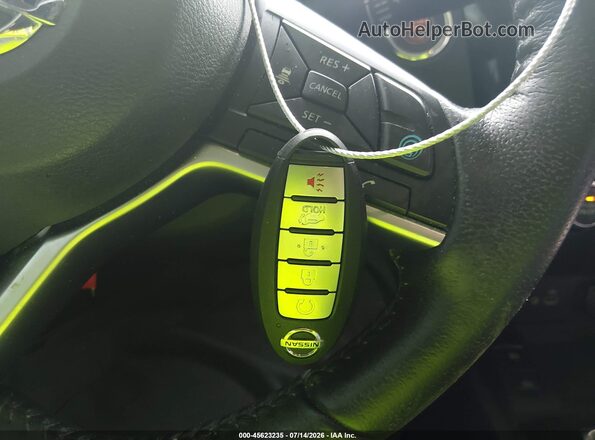 5N1AT2MT3KC797692 2019 NISSAN ROGUE White Вид панелі приладів