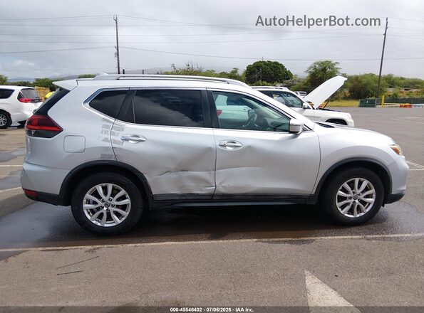 5N1AT2MT4JC716150 2018 NISSAN ROGUE Silver Widok wnętrza z tyłu