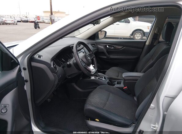 5N1AT2MT4JC716150 2018 NISSAN ROGUE Silver Widok wnętrza z przodu