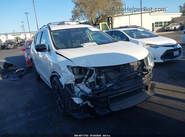 5N1AT2MT4JC721655 2018 NISSAN ROGUE White Front view