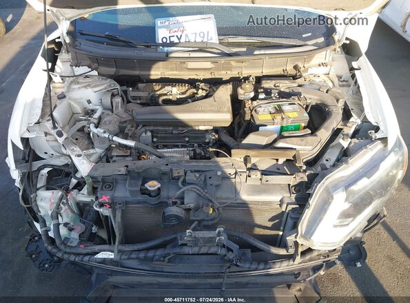 5N1AT2MT4JC721655 2018 NISSAN ROGUE White Rear view