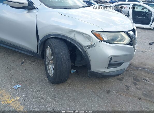 5N1AT2MT4JC800369 2018 NISSAN ROGUE Silver Widok z przodu
