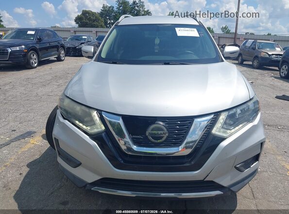5N1AT2MT4JC800369 2018 NISSAN ROGUE Silver Widok zestawu wskaźników