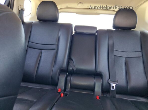 5N1AT2MT5GC761204 2016 NISSAN ROGUE White Հետևի նստատեղերի տեսք