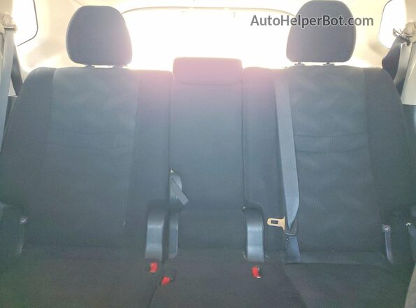 5N1AT2MT5GC861481 2016 NISSAN ROGUE Silver Rear seats view