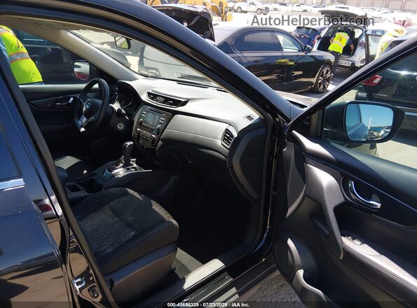 5N1AT2MT5HC841541 2017 NISSAN ROGUE Черный Вид салона спереди
