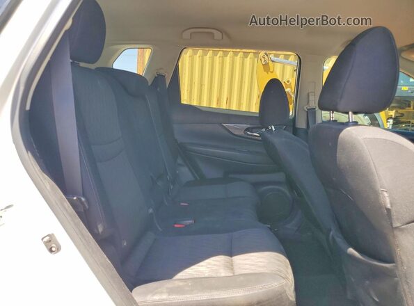 5N1AT2MT5HC867248 2017 NISSAN ROGUE White Vista de los asientos traseros