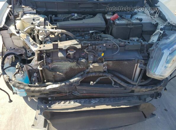 5N1AT2MT5LC755090 2020 NISSAN ROGUE White Engine compartment view