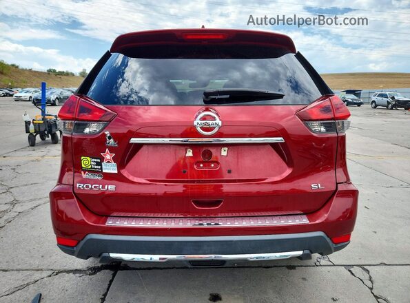 5N1AT2MT6JC717204 2018 NISSAN ROGUE Красный Вид сзади