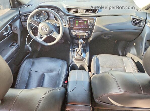 5N1AT2MT6KC805817 2019 NISSAN ROGUE White Вид панелі приладів