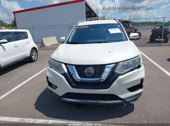 5N1AT2MT7JC777797 2018 NISSAN ROGUE White ხელსაწყოთა პანელის ხედი