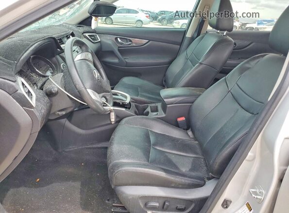 5N1AT2MT8GC767787 2016 NISSAN ROGUE Silver Front interior view