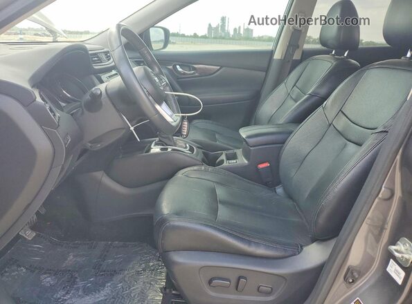 5N1AT2MT8HC854736 2017 NISSAN ROGUE Угольный Вид салона спереди