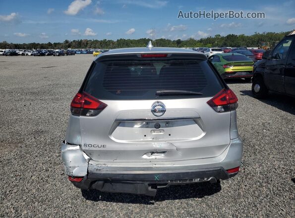 5N1AT2MT9JC720436 2018 NISSAN ROGUE Серебряный Вид сзади