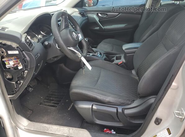 5N1AT2MT9JC720436 2018 NISSAN ROGUE Серебряный Вид салона спереди
