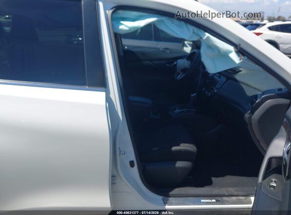 5N1AT2MT9JC806135 2018 NISSAN ROGUE White Вид салону спереду