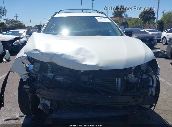 5N1AT2MT9JC806135 2018 NISSAN ROGUE White Вид задньої частини салону