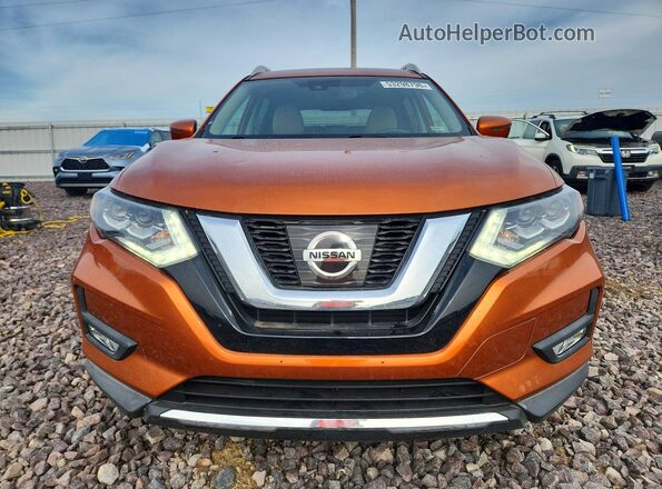 5N1AT2MTXHC760597 2017 NISSAN ROGUE Оранжевый Вид спереди