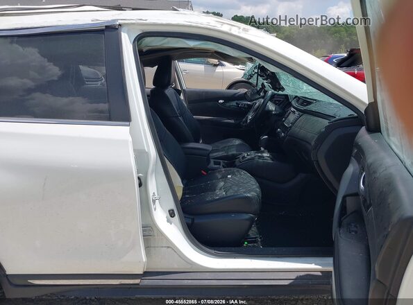 5N1AT2MV0HC732339 2017 NISSAN ROGUE White წინა სალონის ხედი