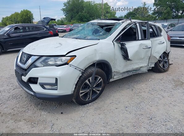 5N1AT2MV0HC732339 2017 NISSAN ROGUE White წინა მარცხენა ხედი სამი მეოთხედიდან