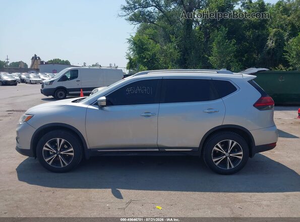 5N1AT2MV0HC880197 2017 NISSAN ROGUE Silver 