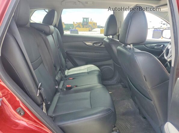 5N1AT2MV1GC917448 2016 NISSAN ROGUE Red Rear interior view