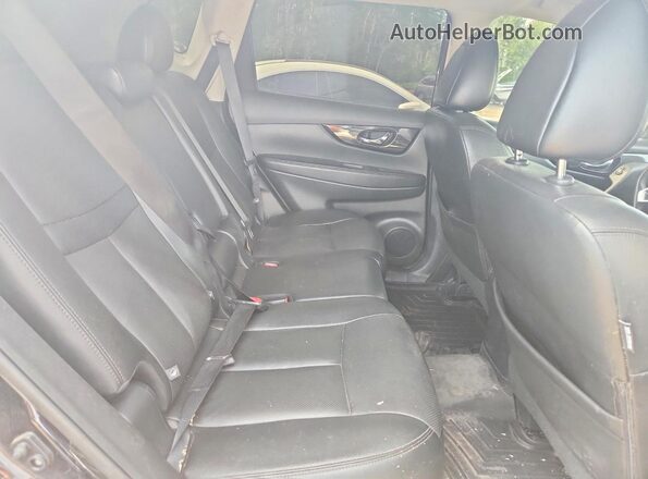 5N1AT2MV1HC755645 2017 NISSAN ROGUE Black Rear interior view