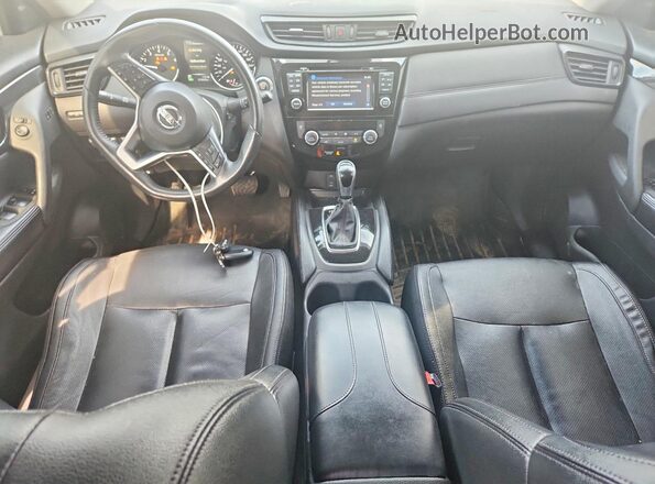 5N1AT2MV1HC755645 2017 NISSAN ROGUE Black Dashboard view