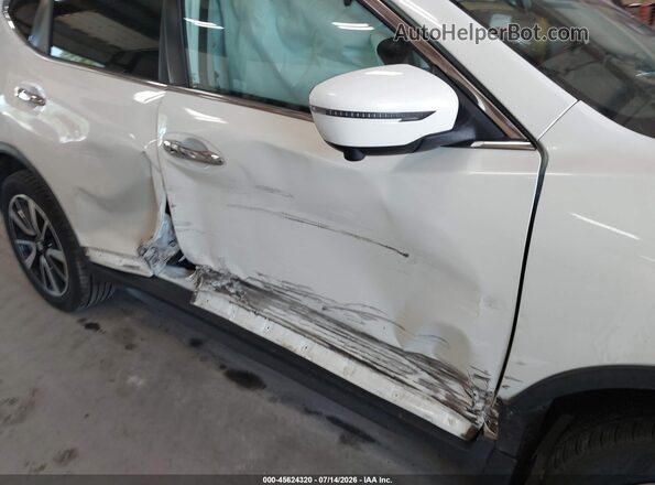 5N1AT2MV1LC768534 2020 NISSAN ROGUE Белый Вид спереди