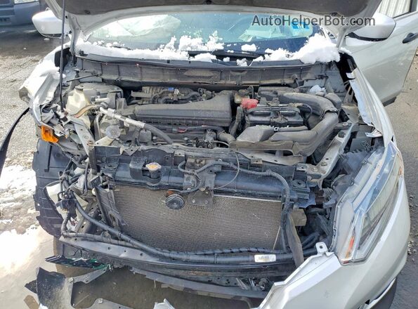 5N1AT2MV2GC813275 2016 NISSAN ROGUE Silver Вид задньої частини салону